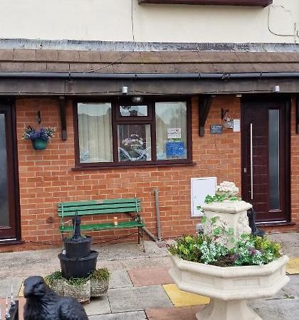 The Little Hideaway Apartment Fleetwood Exterior photo